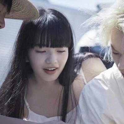 同事带我回家拿工作服出了车祸应该谁担责任
